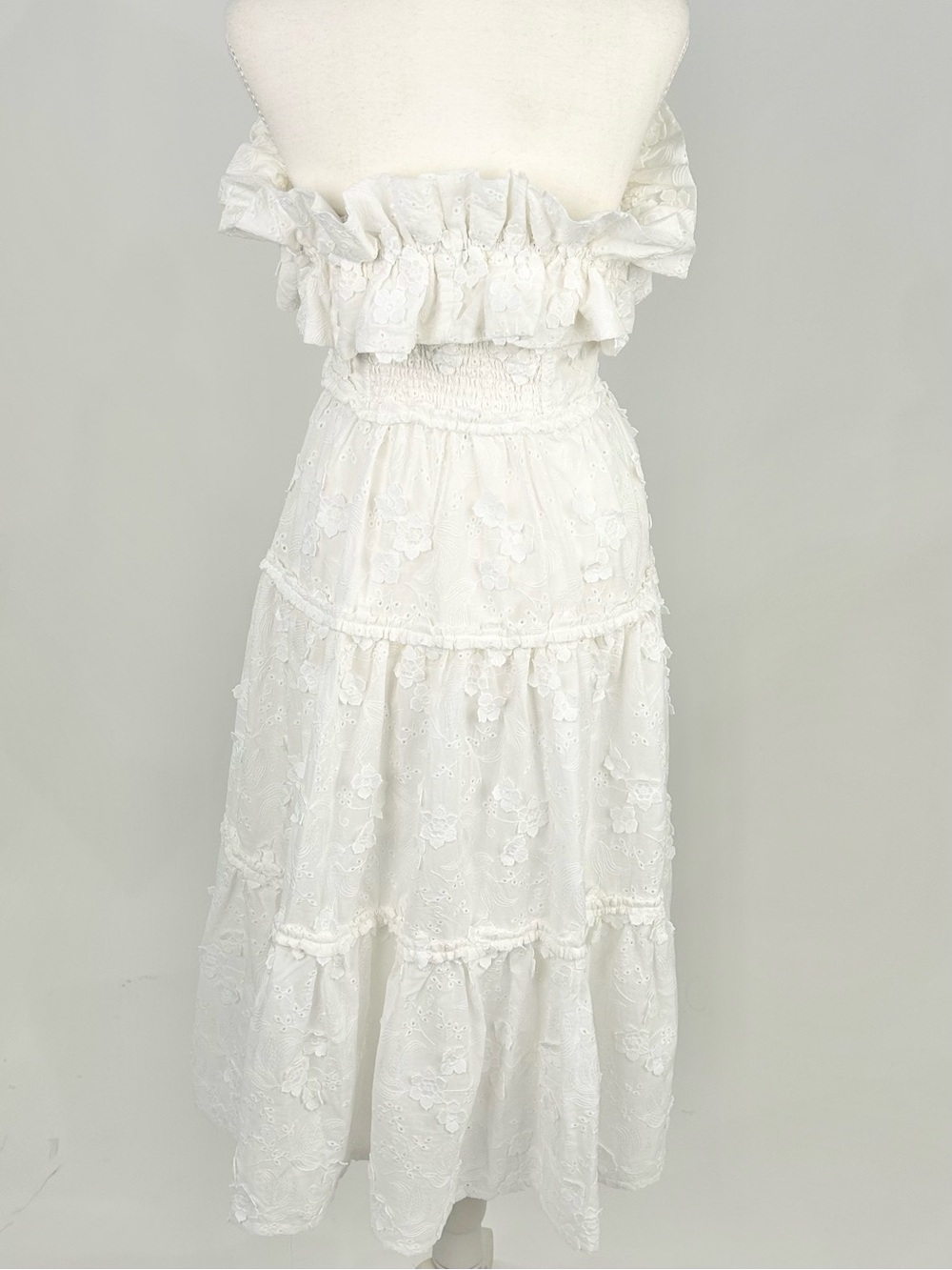 ASTR The Label White Floral Embroidered Maxi Dress XS Bridal Wedding - Picture 5 of 14